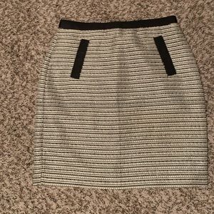 Mini jacquard black and gold skirt loft